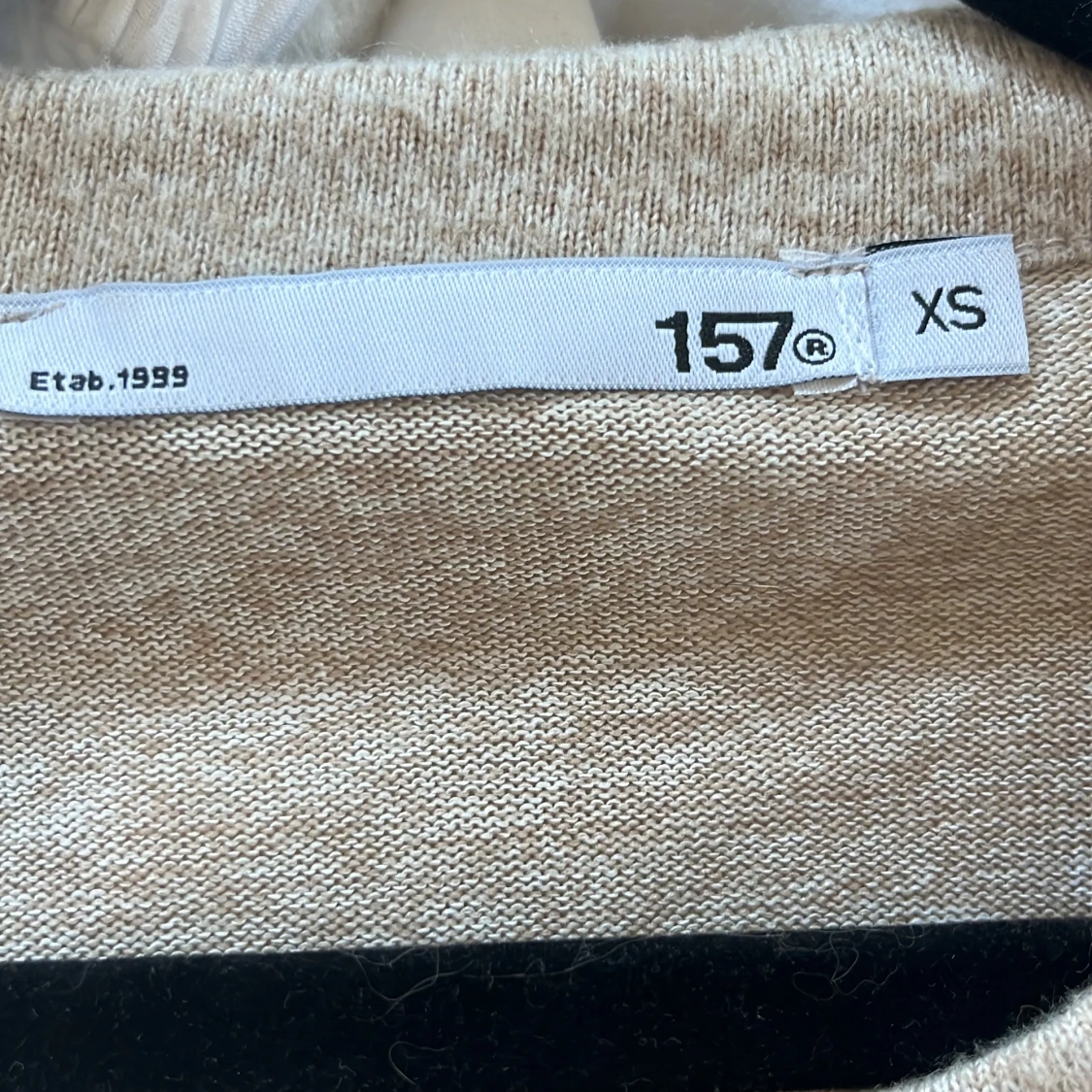 Beige kofta från 157 - 2