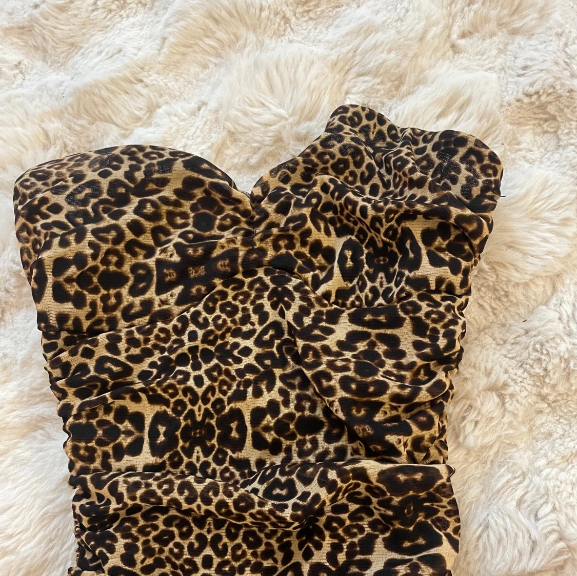 Leopardmönstrad axelbandslös topp - 2