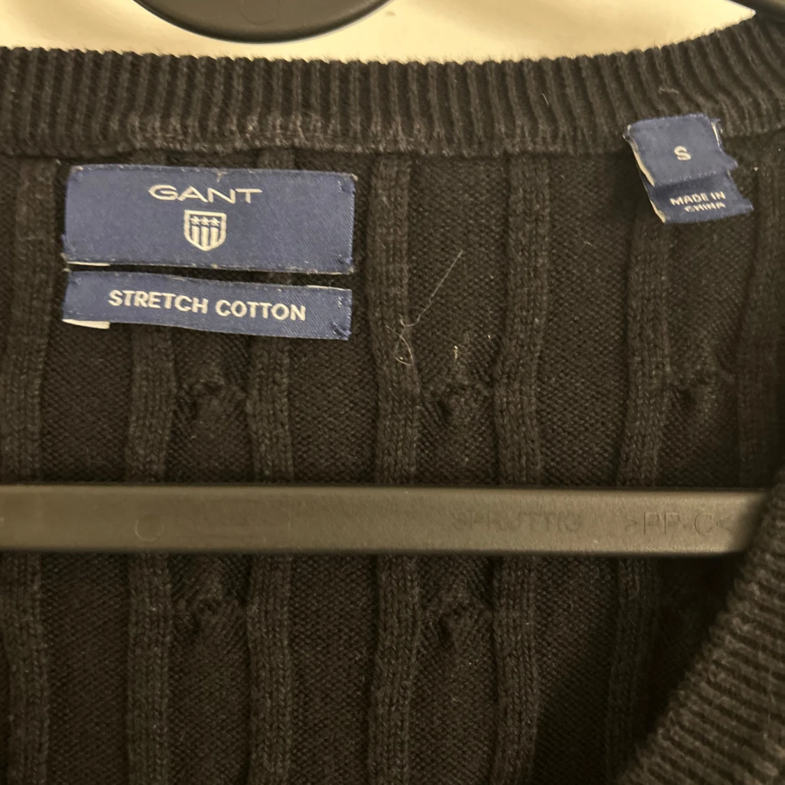 Svart ribbad tröja från GANT - 2