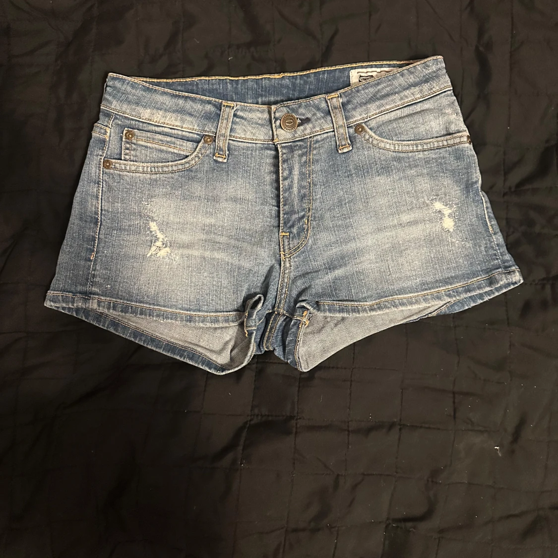 Blå jeansshorts
