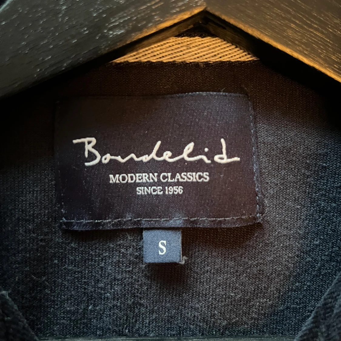 Svart kortärmad tröja från Bondelid - 2