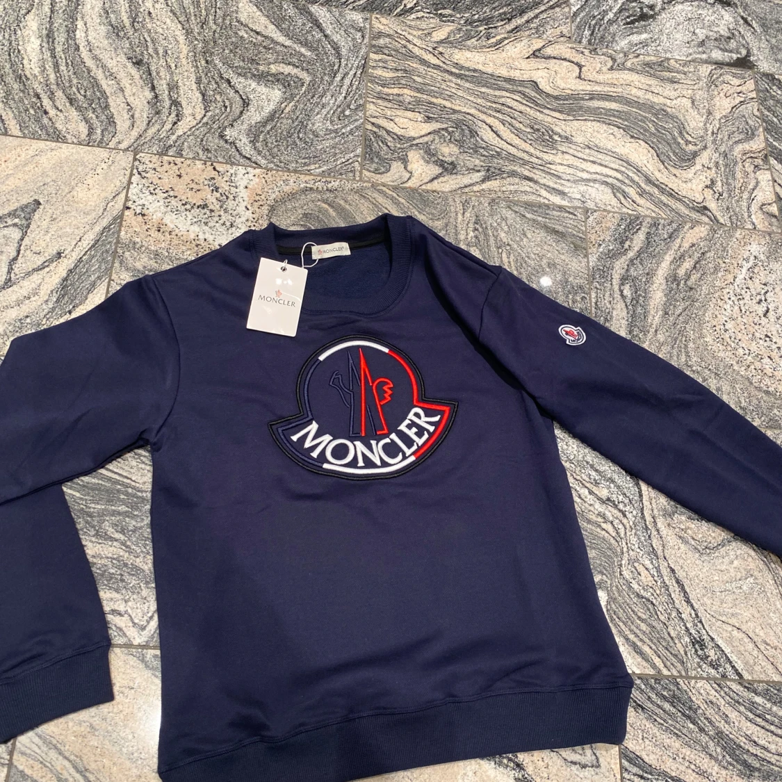 Mörkblå tröja från Moncler