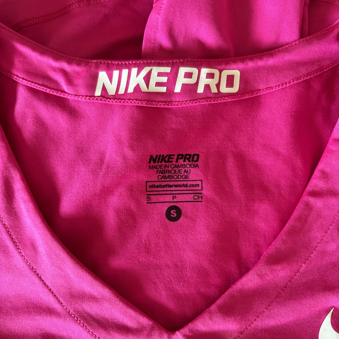 Rosa långärmad tröja från nike pro - 1