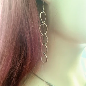 Made by prisförslag- 1 st Långt koppar örhänge med tvinnad design -  Perfekta för att ge en stilfull touch till din outfit.  hänger vackert och fångar ljuset på ett fint sätt.