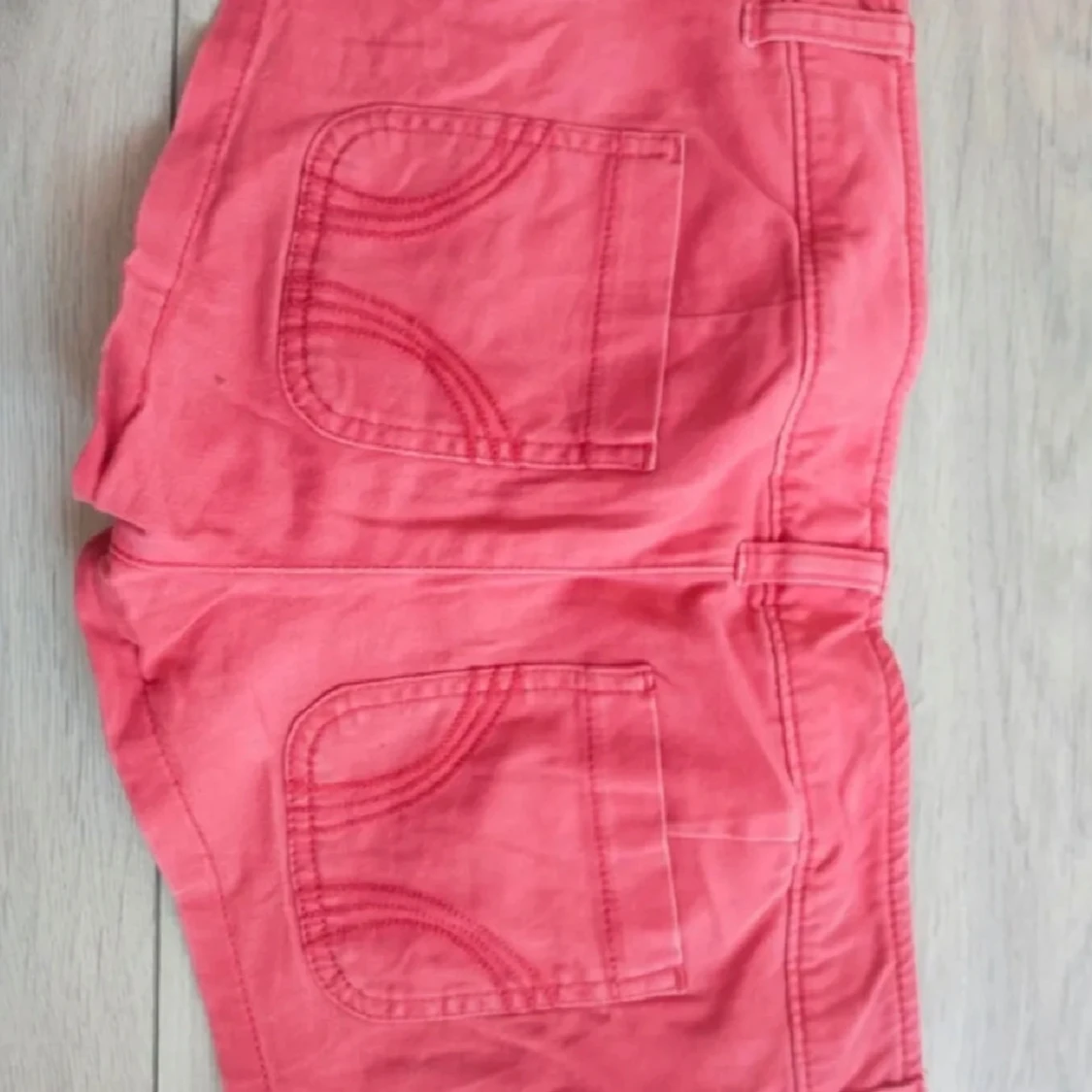 Rosa shorts från Hollister - 1