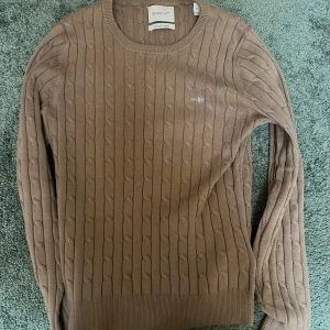 Brun Gant tröja  - Skit snygg tröja och väldigt bra skick 