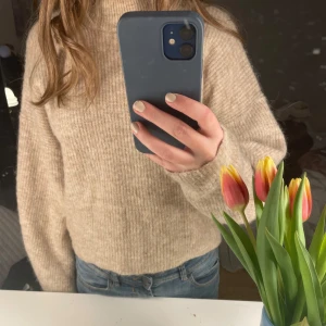 superfin stickad tröja - aldrig använd🥰