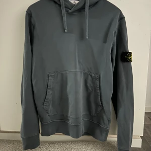 Stone Island hoodie - 🔵Skick 9/10🔵storlek S🔵