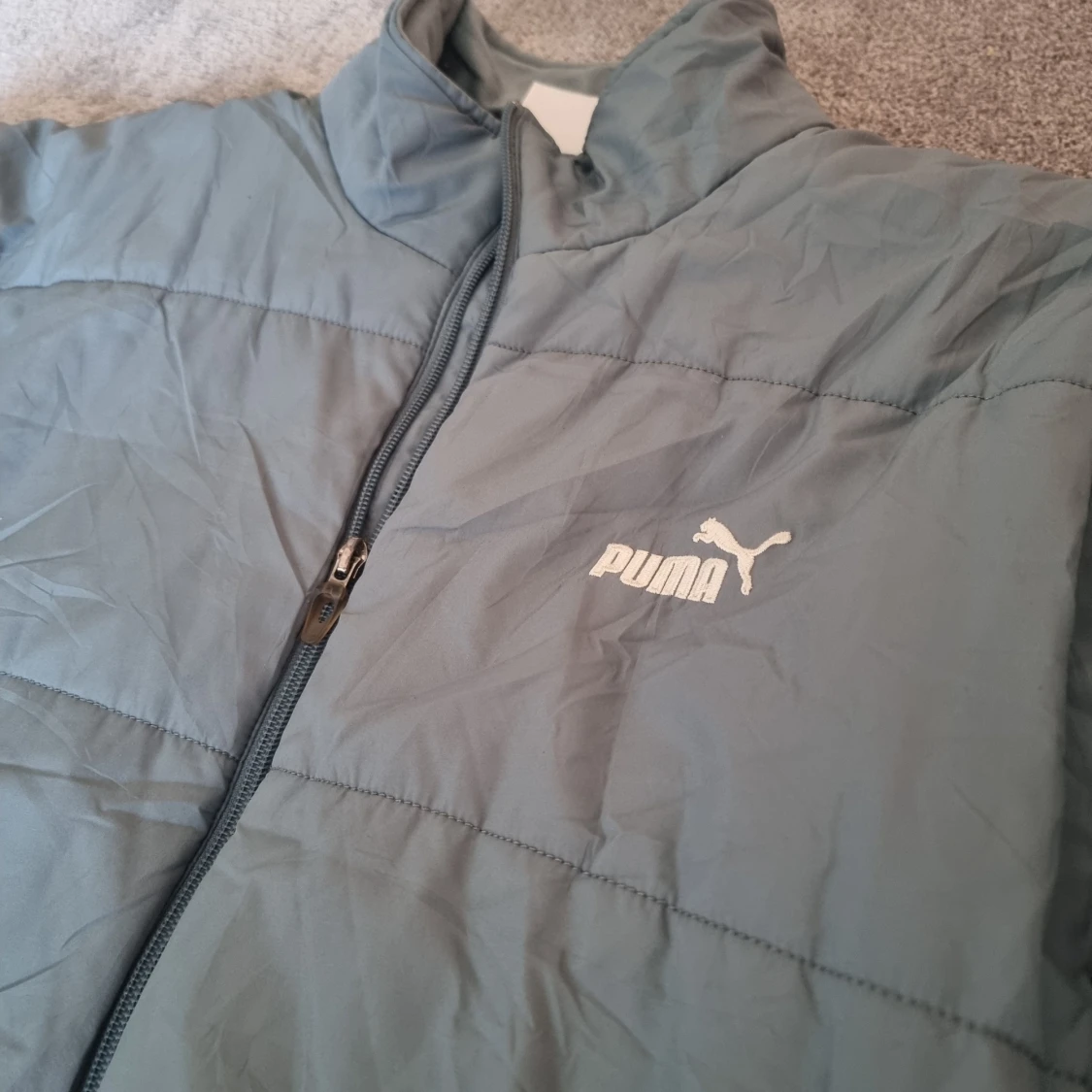 Turkosgrå pufferjacka från Puma - 3