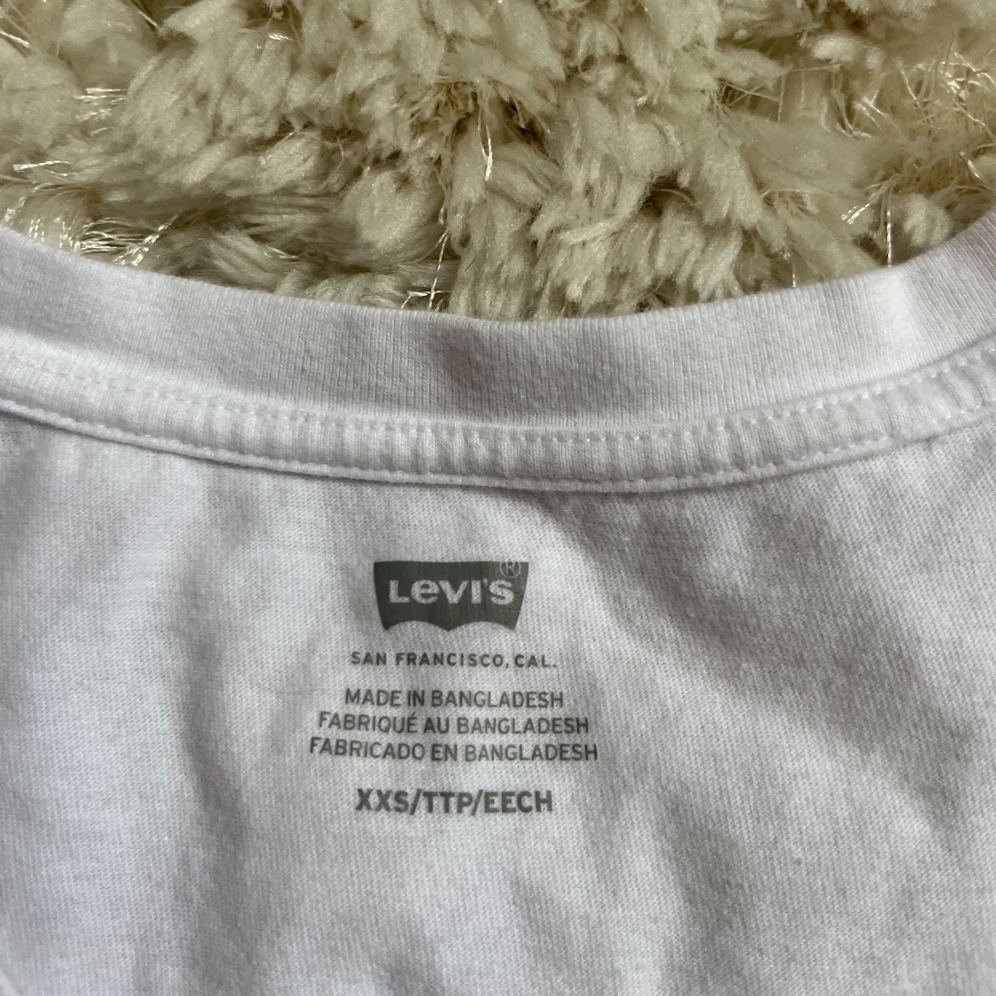 Vit t-shirt från Levi's - 2
