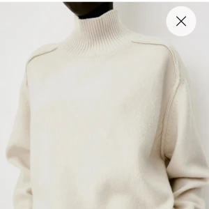 stickad tröja  - stickad tröja, aldrig använd 