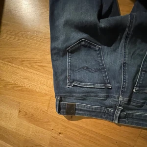 replay jeans new luz - säljer mina snygga new luz för att dem är för små för mig är i storlek 27/30. priset kan diskuteras 