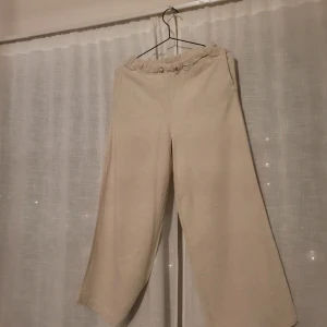 Linnebyxor  - Linnebyxor. Frakt tillkommer 