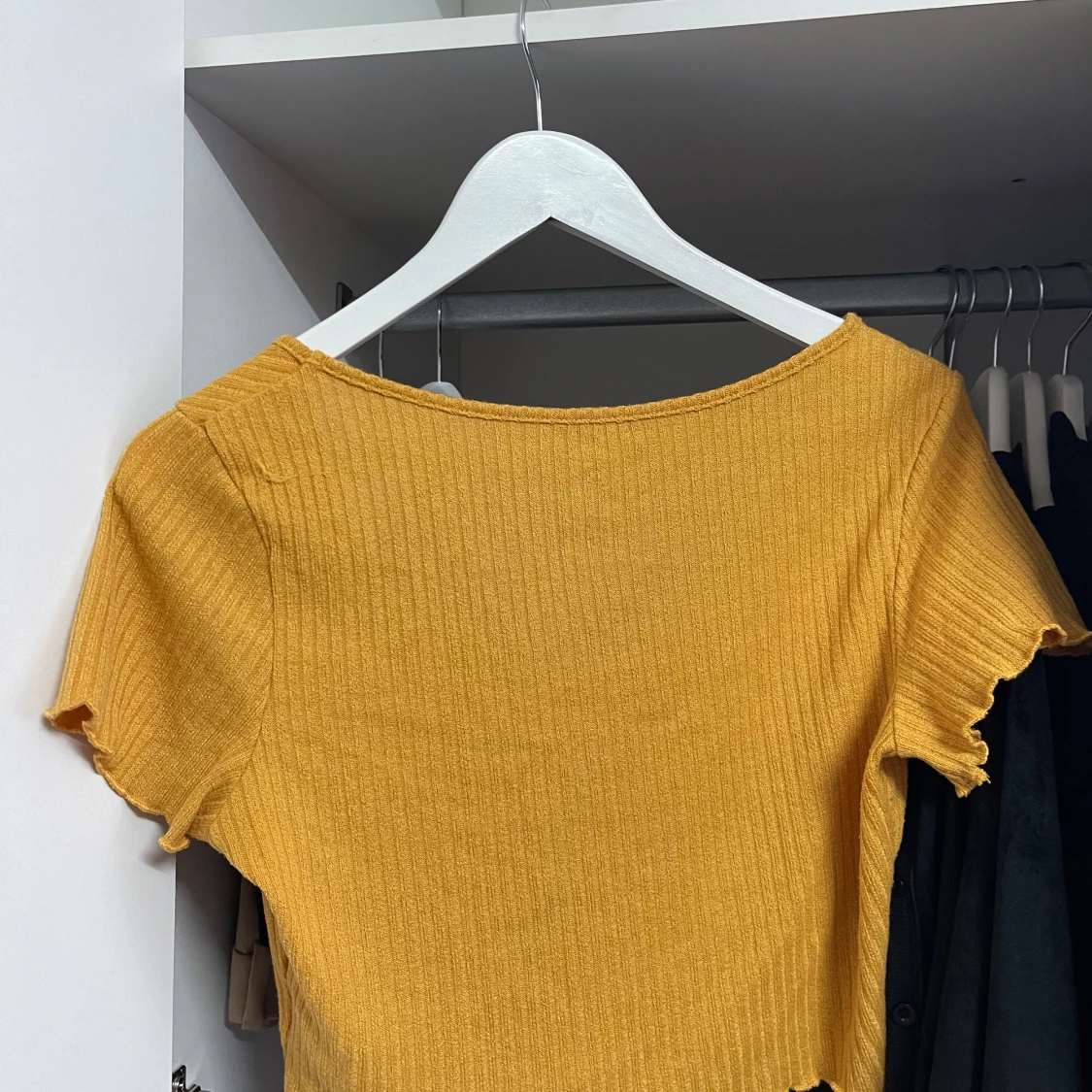 Gul ribbad topp från Shein - 92