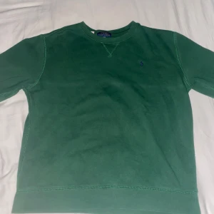 Ralph Lauren hoodie  - Ralph Lauren hoddie utan luva. Använd ett par fåtal gånger men är fortfarande i bra skick.
