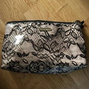 Victoria’s secret necessär  - Använt skick!