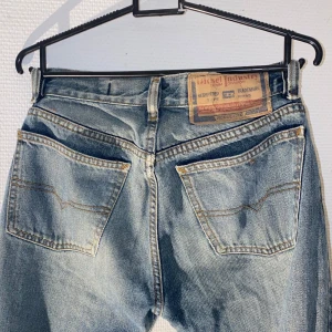 diesel jeans - snygga diesel jeans, säljer då de inte kommer till användning💕 skriv för mått!