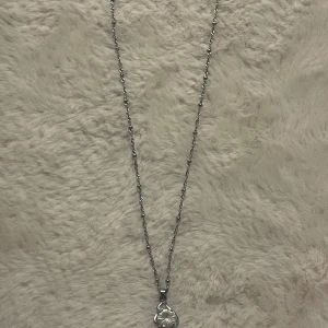 Silverhalsband 925 - Säljer en äkta silverhalsband, kan gå ner i pris. 