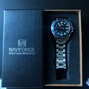 Klocka - Klocka helt ny aldrig använd