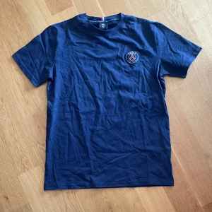 PSG tröja M - Aldrig använd (lappen kvar)