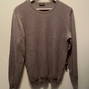 Stickad tröja  - Stickad tröja från Stenströms i bra skick   - Strl L 