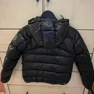 En bra jacka för vinter - Jag är 176 och den passar mig bra 