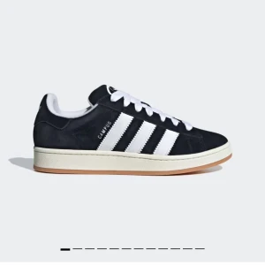 Adidas campus - Fortfarande i nytt skick och inte   smutsiga eller så, be gärna om mina egna bilder på dom🥰. Köptes för någon månad sen. Säljer då de inte passar mig längre.