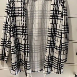 Tröjkofta  - Storlek S, går inte till användning längre. Använd några gånger men den är inte gammal. Köpt för 150kr