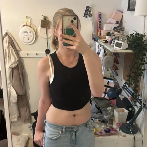 Croppad linne - Croppad linne från hm i nyskick 