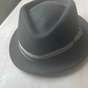 Spanska märke Sombreros Albero hatt svart M - Spanska märke Sombreros Albero hatt svart M, mycket bra skick 