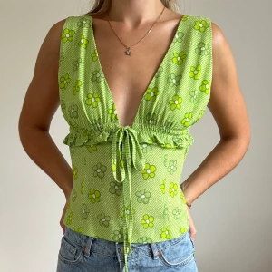 Topp - Egensydd topp, omsydd från en klänning! Uppskattar den som en S/M