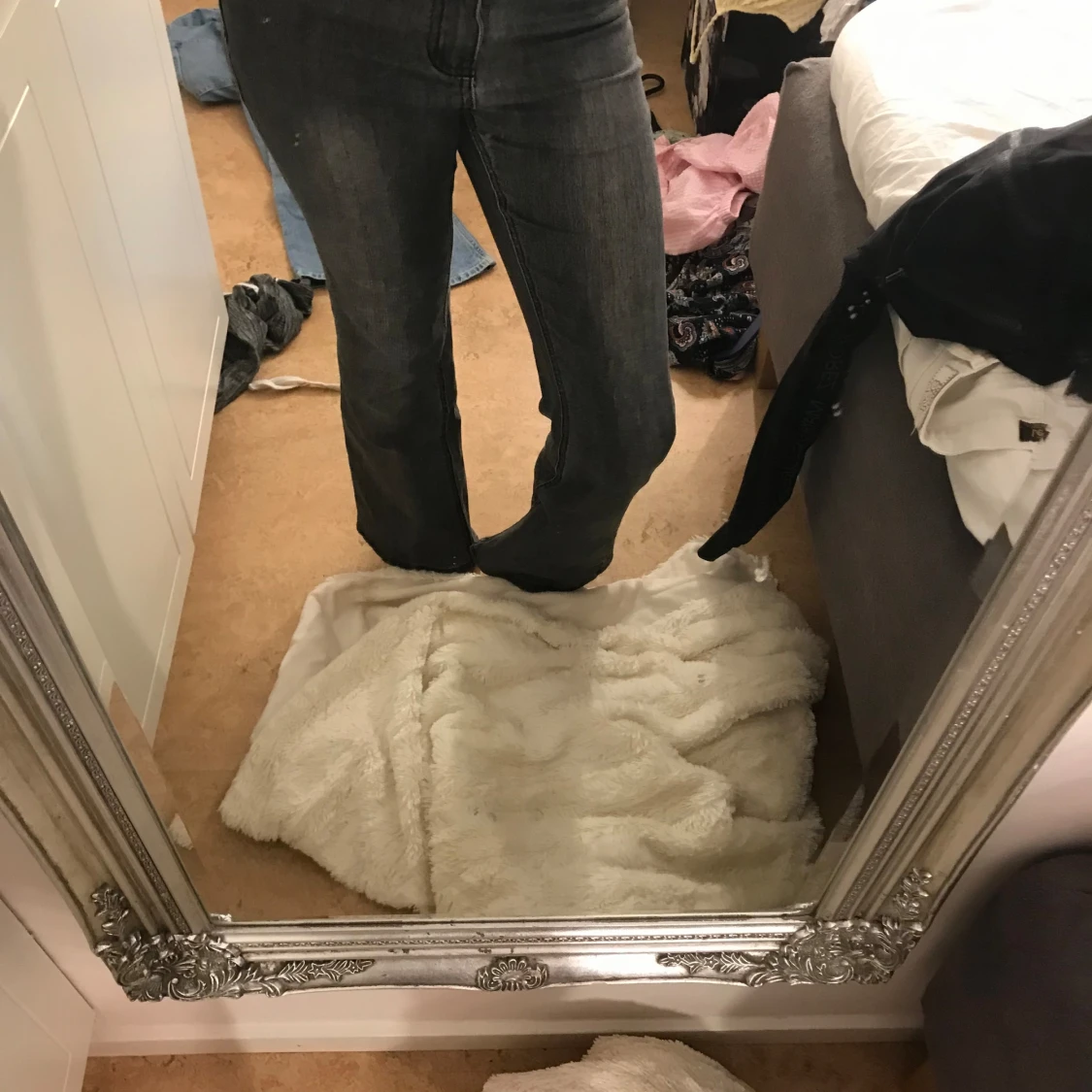 Låga svarta jeans 