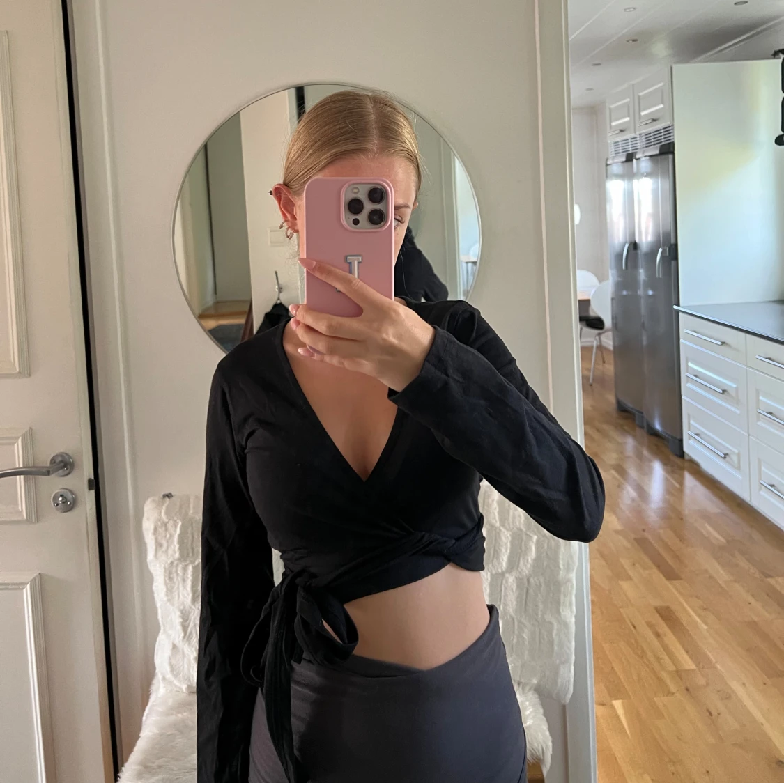 Svart omlottopp - 90