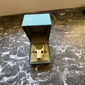 Maria Nilsdotter ring  - Jätte fin oxiderad silver oxe ring från Maria Nilsdotter! 