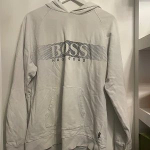 Hugo boss hoodie - Säljer denna hugo boss hoodien
