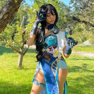 Ruan mei cosplay - Endast använd 1 gång för ett photoshoot. Peruk ingår. Alla delar finns. Originellt från dokidoki med originalpris 1350kr.