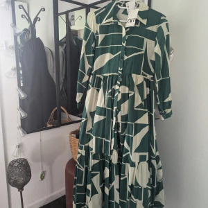 Ny klänning  - Aldrig använd 