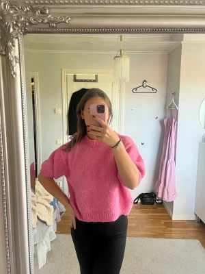 Zara stickad tröja - Så fin stickad tröja med trekvartärmar, använd fåtal gånger