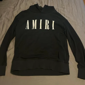 Amiri hoodie  - Skön hoodie som inte används av mig längre. Storlek S men kan passa M också. Skriv för mer info