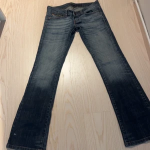 Low waist jeans  - Jättesnygga Low waist jeans, har inga bilder på då de var för små💗💗W27 L32