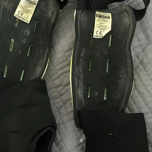 Footboolskydd.  - One zize