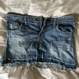 Jeanskjol - Gammal jeanskjol från BikBok!!! 