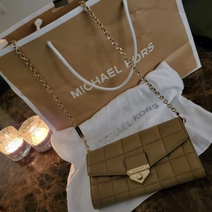 Michael kors  väska  - Michael kors väska.  nyskick