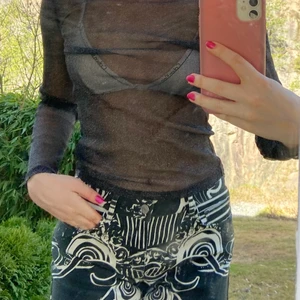 glittrig meshtop -  Perfekt festtopp från Monki🌟🌟