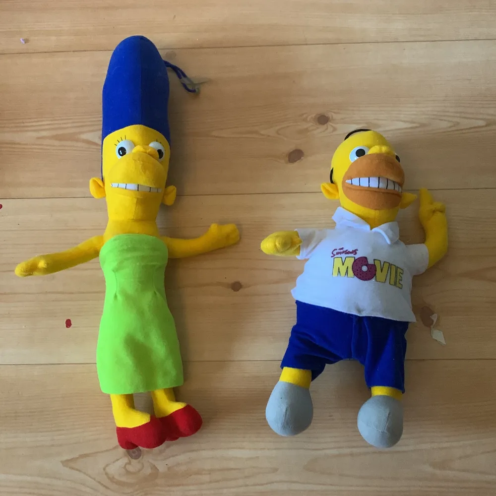 2 Simpsons nallar ( båda är hela . Övrigt.