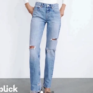Zara jeans - Säljer nu mina zara jeans då jag inte får användning av dom❤️ råkade dra av lappen då jag inte kan skicka tillbaka dom tyvärr.