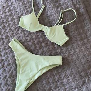 Mintgröna bikini med bygel från Shein. 