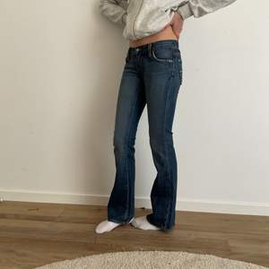 Ett par jätte fina cult jeans i storlek 24💓 ny pris 1000