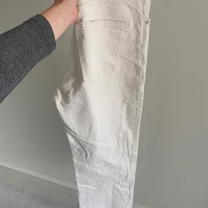 Begiea jeans  - Säljer dom här begiea jeansen ifrån zara,  då dom inte kommer till andvändning. Pris kan diskuteras. 