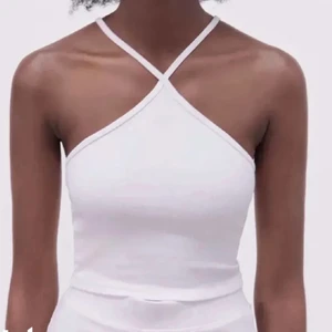 Topp från Zara (Rosa) - LÅNAD BILD! Har en rosa topp från Zara som jag ej använder längre i stl S. 